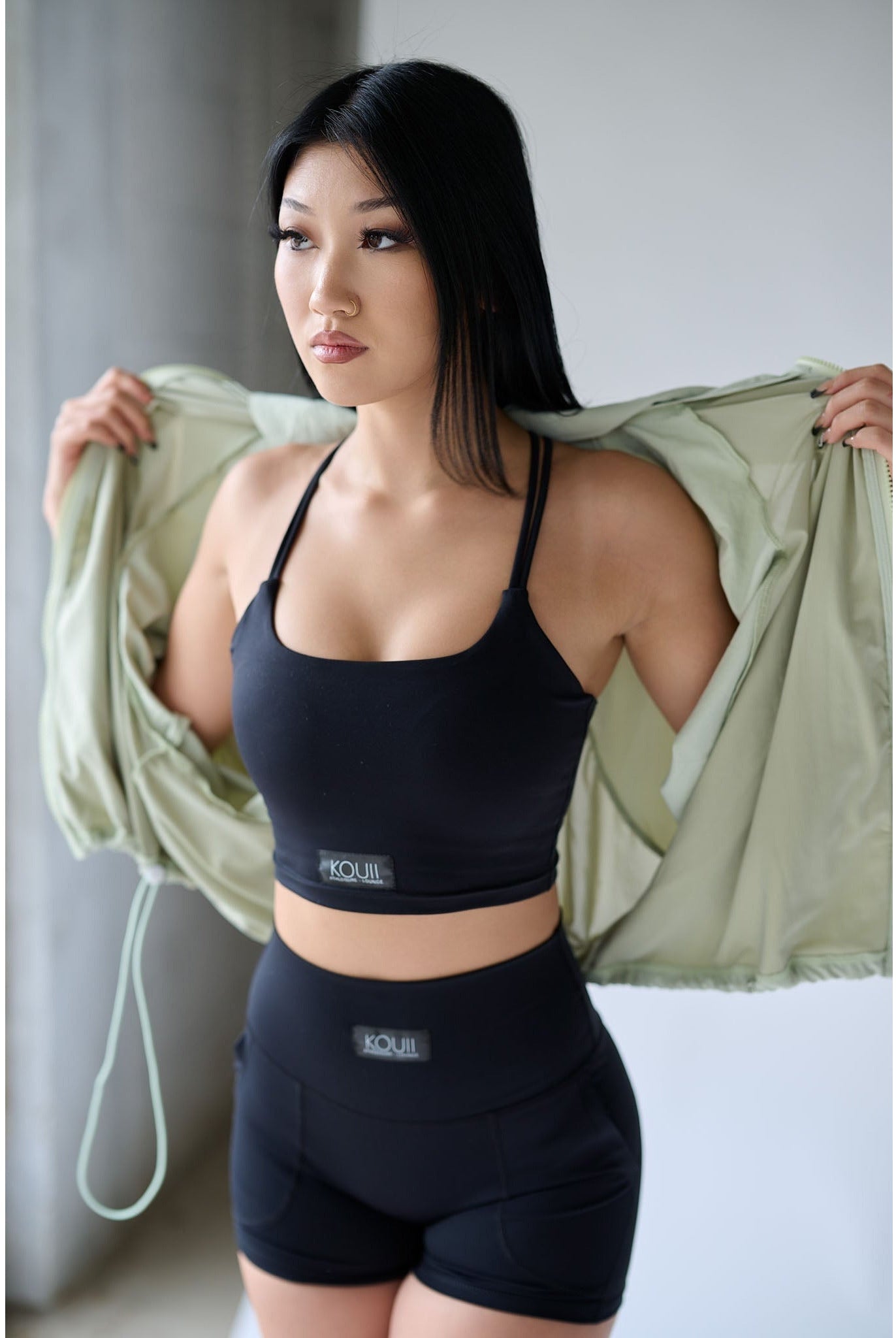 Íla Satíq Bra - KOUII