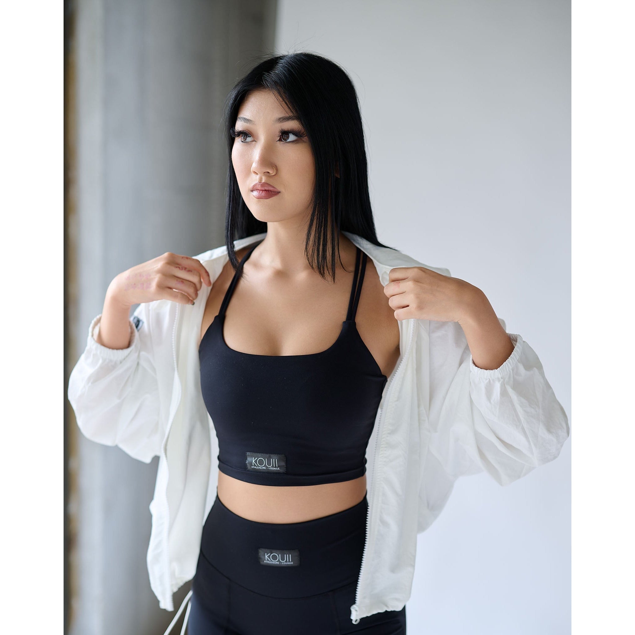 Íla Satíq Bra - KOUII