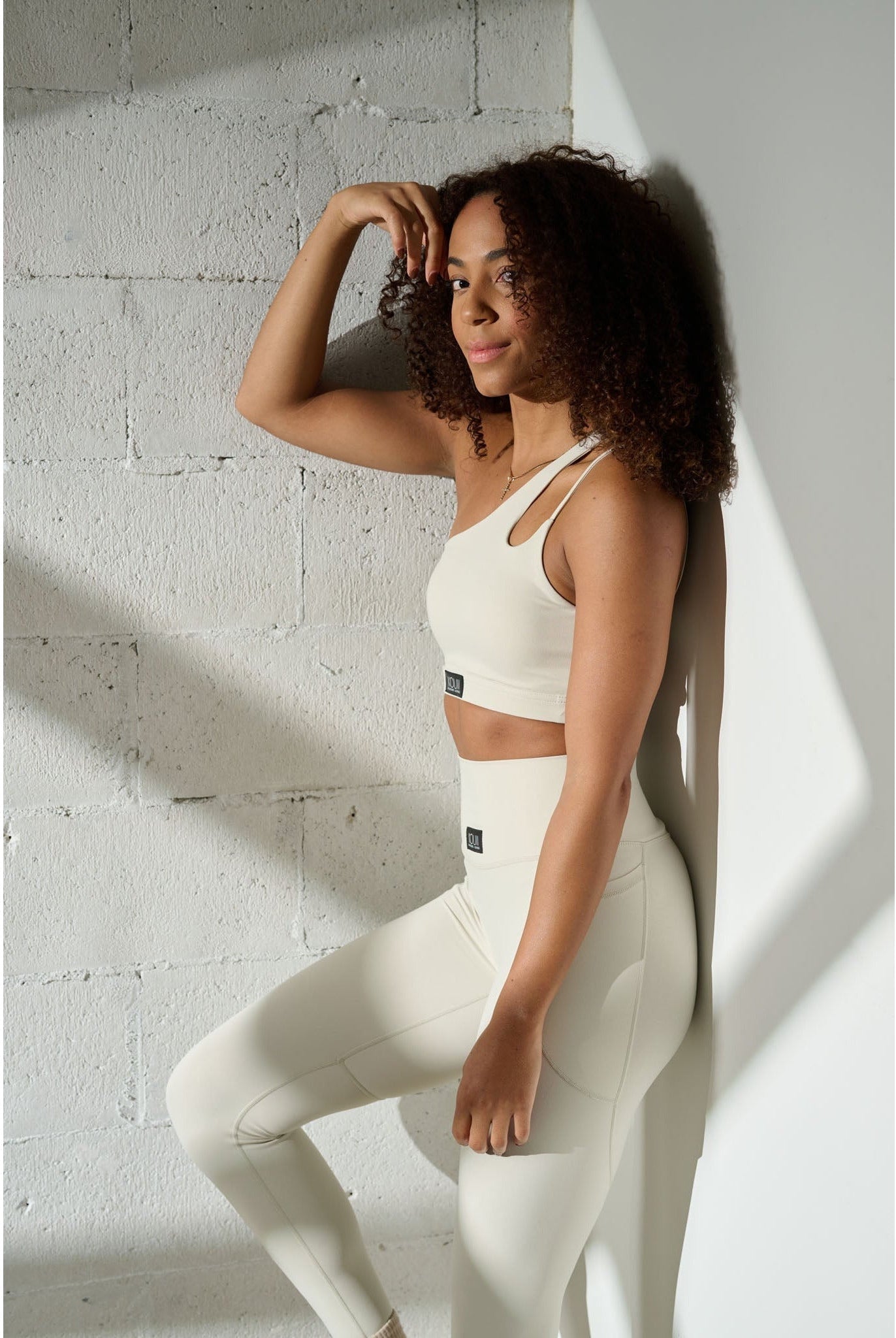 Qaceū Satiq Leggings - KOUII