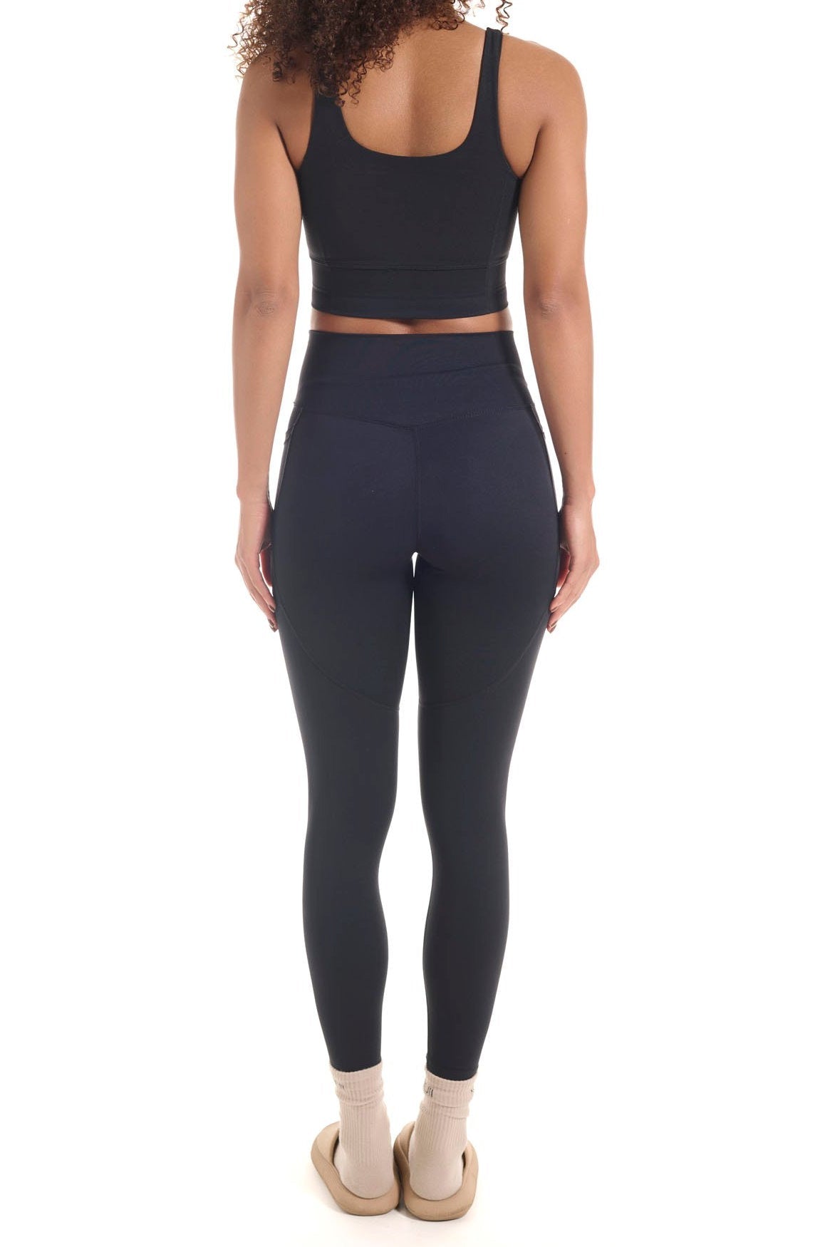 Zevìq Satiq Leggings - KOUII